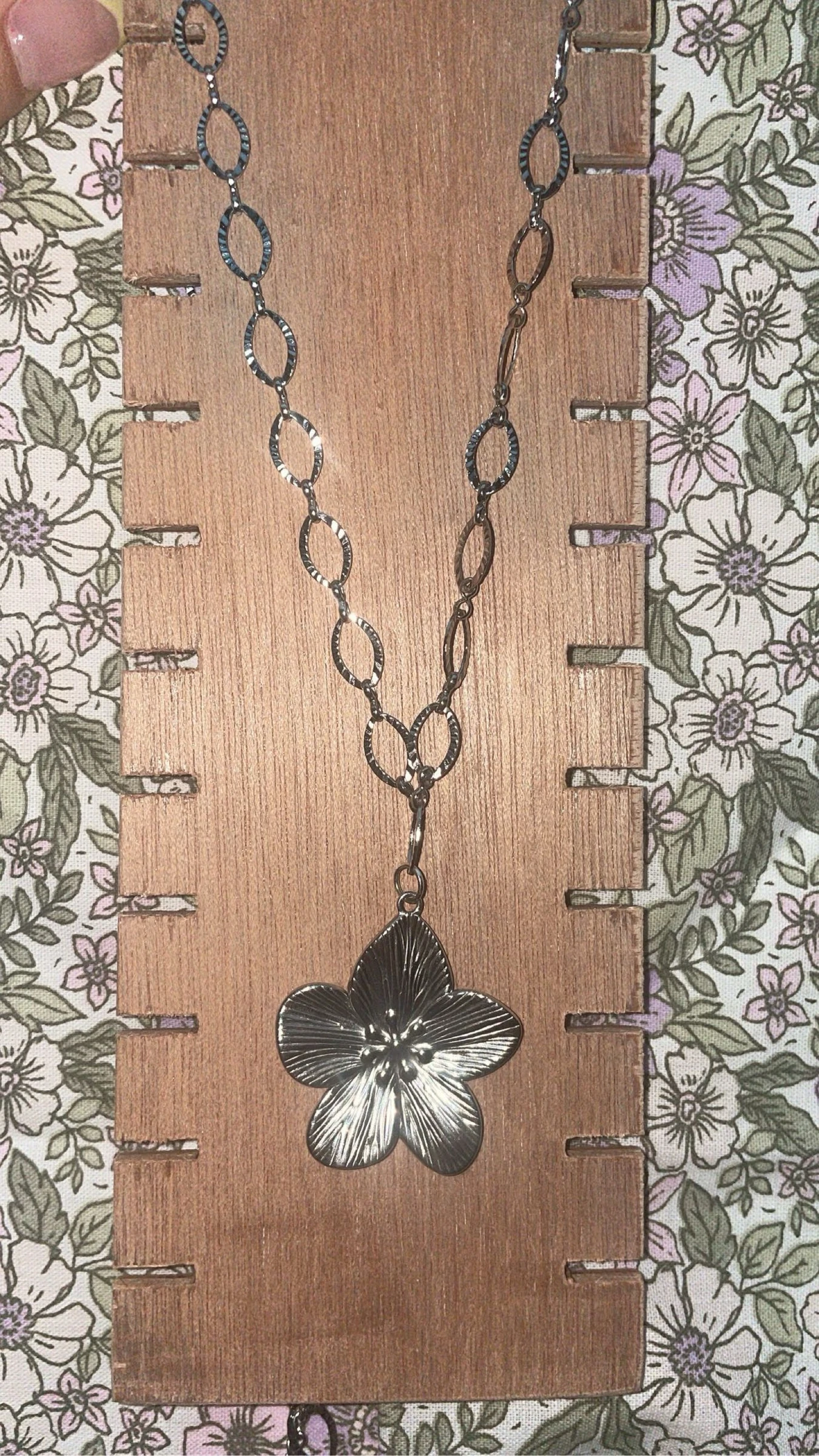 Long collier fleur 
